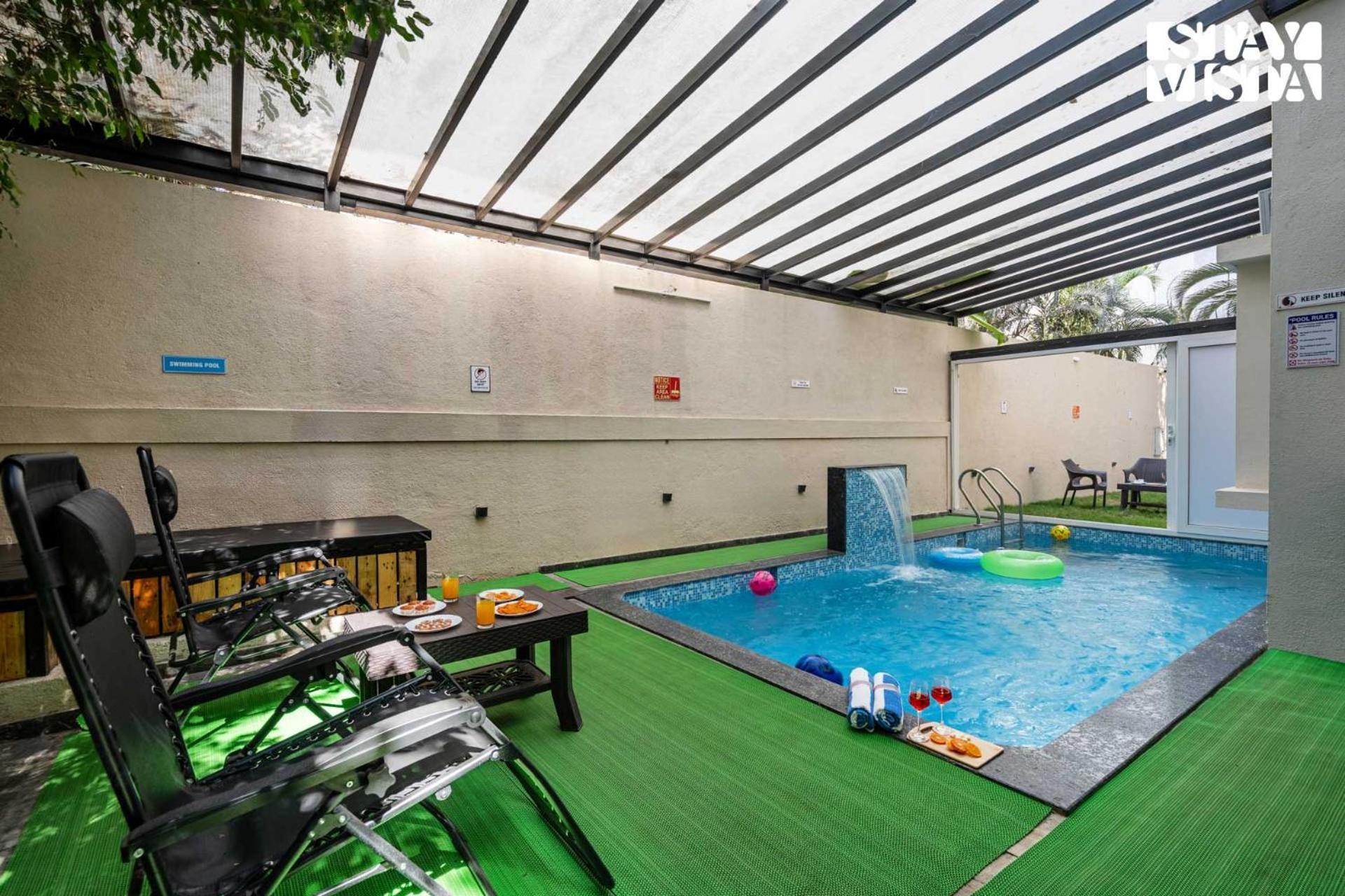 Serenity Meadows With Pool By Veo - Part Of Stayvista 나식 외부 사진